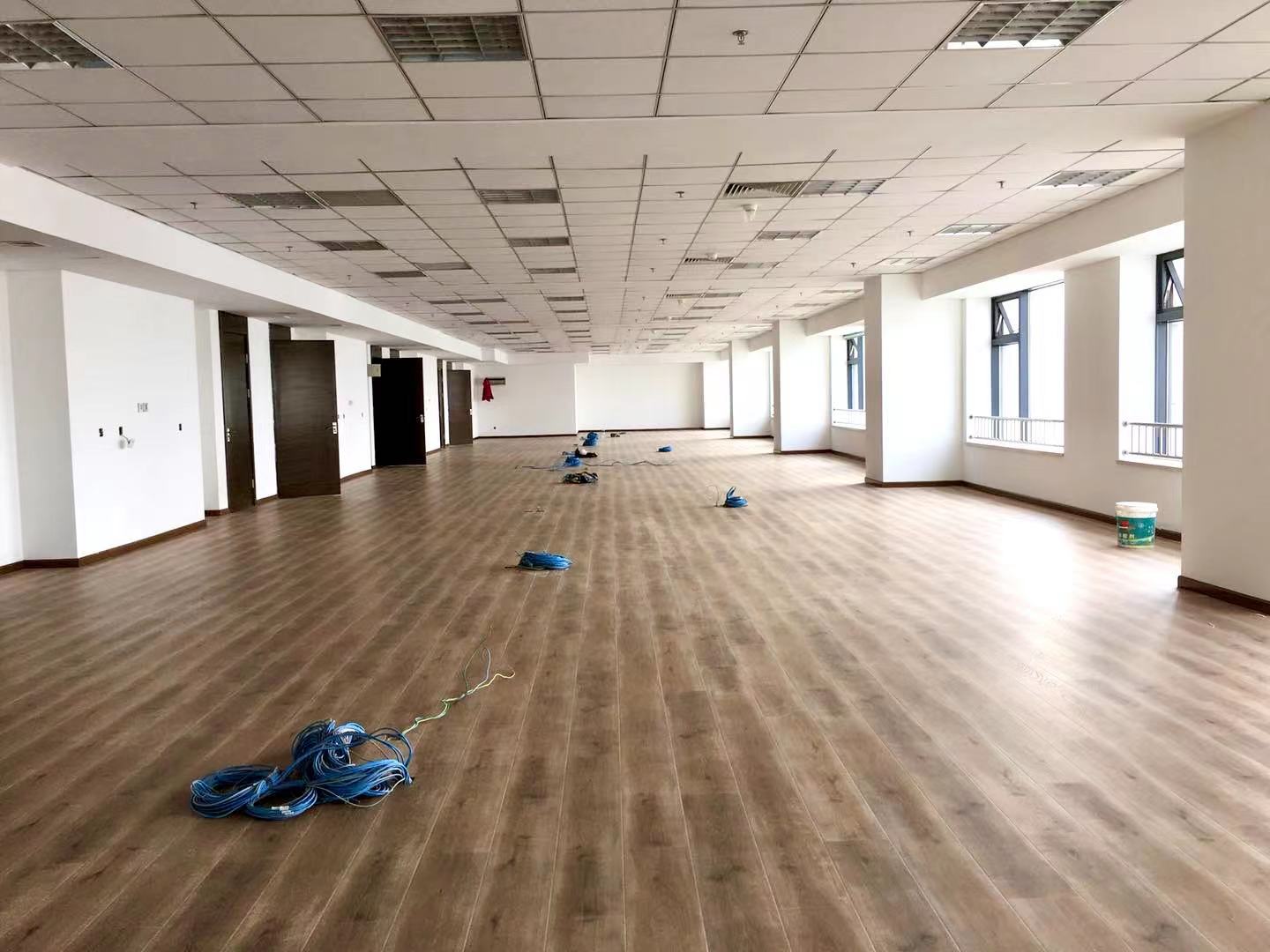 北苑大酒店 700平米办公室 4元/天/平米